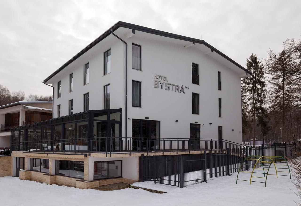 Hotel Bystra Снина Экстерьер фото
